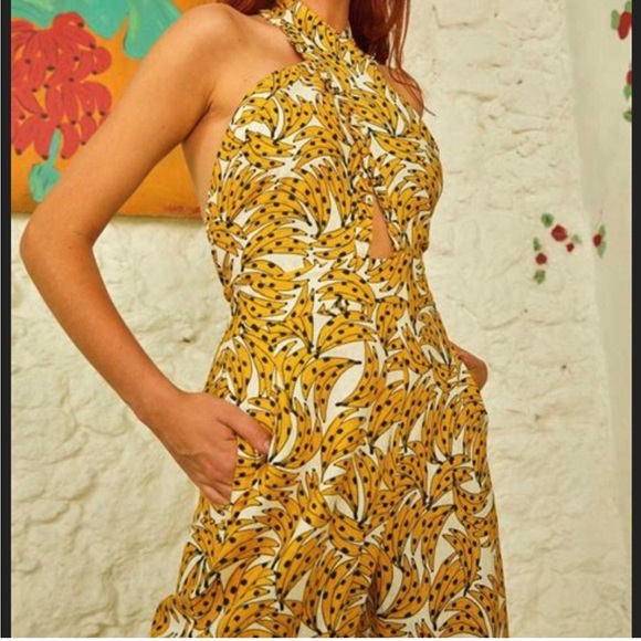 Farm rio medium banana print crossover halter backless jumpsuit . - Picture 11 of 12